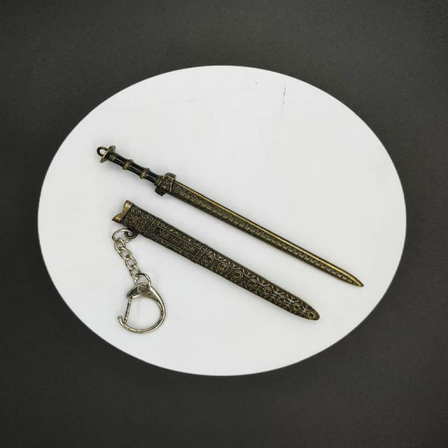 Ancient Famous Sword Metal Weapon Key Chain Pendant - Add a Touch of History to Your Look!