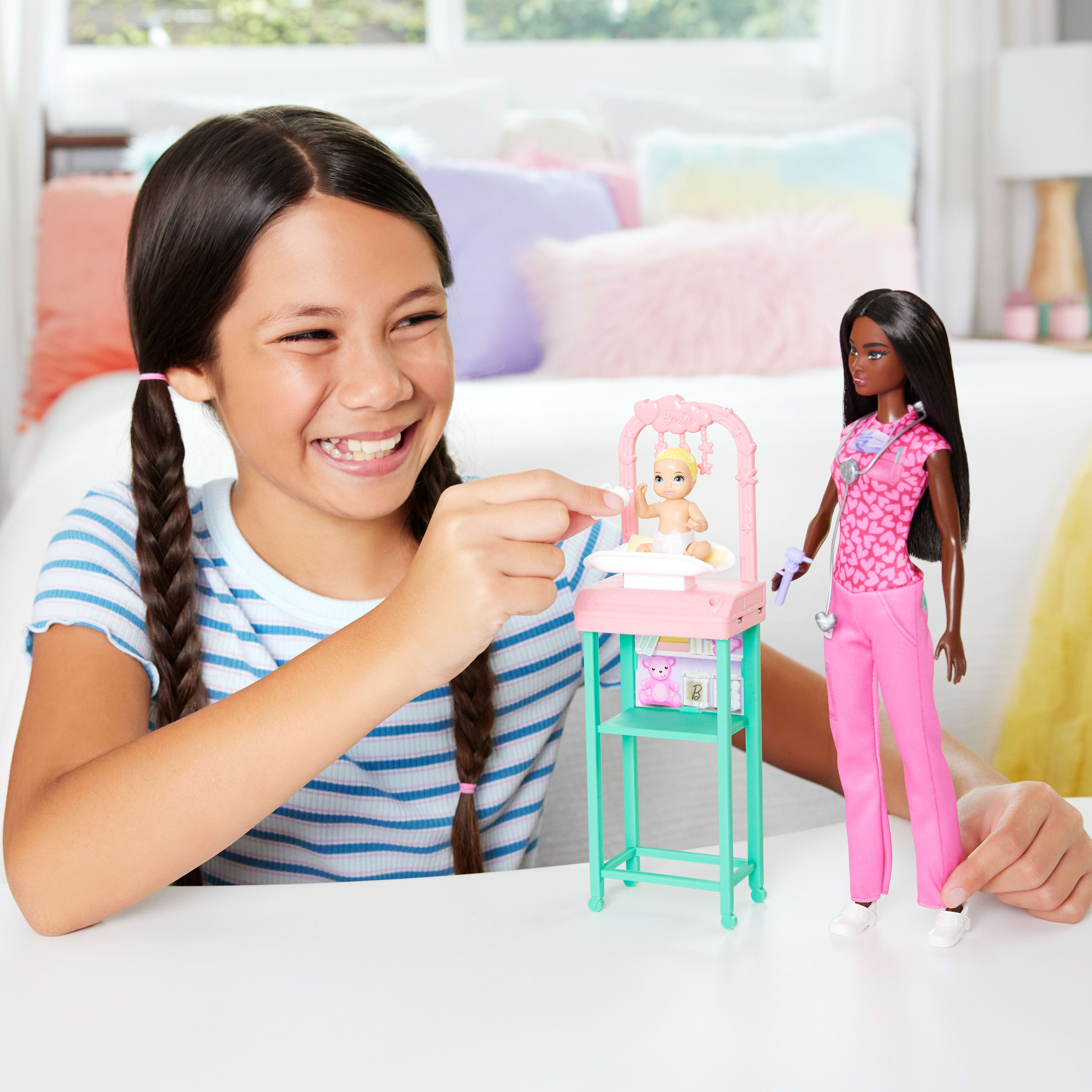 Barbie Baby Doctor Doll Career Playset photo 2