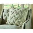 thumbnail image 2 of Ashley Amie Coussin à Chevrons Crème, 2 of 5