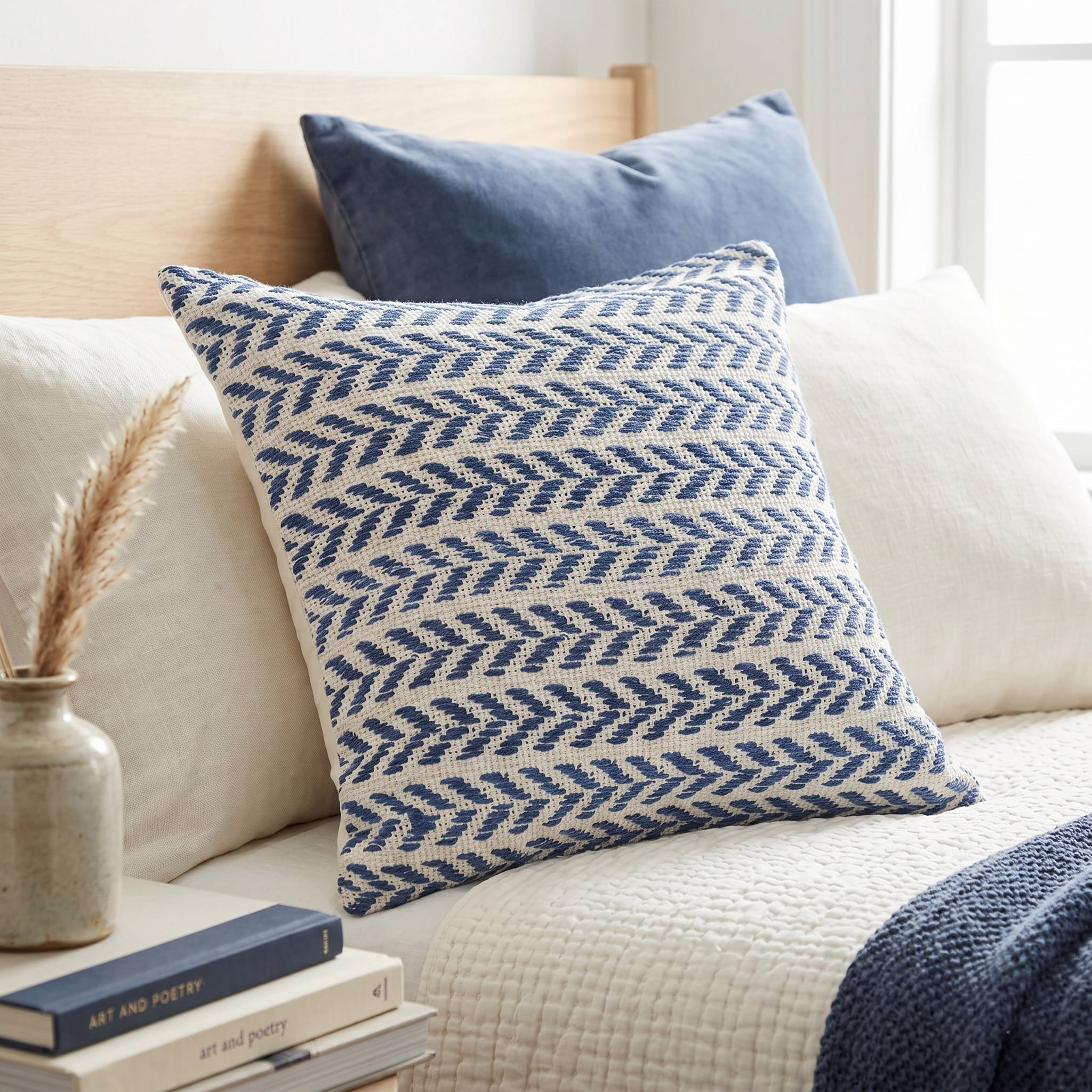 LR Home Ariya Indigo/White Chevron Cotton Adult Decorative Throw Pillow Cover