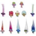 thumbnail image 2 of Set de regalo para fiestas Dreamworks Trolls con 6 gafas de sol y 6 juguetes, 2 of 9