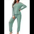 thumbnail image 1 of Conjunto de Pijama de 2 Piezas para Mujer, Camiseta y Pantalón Lisos, Suave y Elástico. Verde Frijol S, 1 of 10