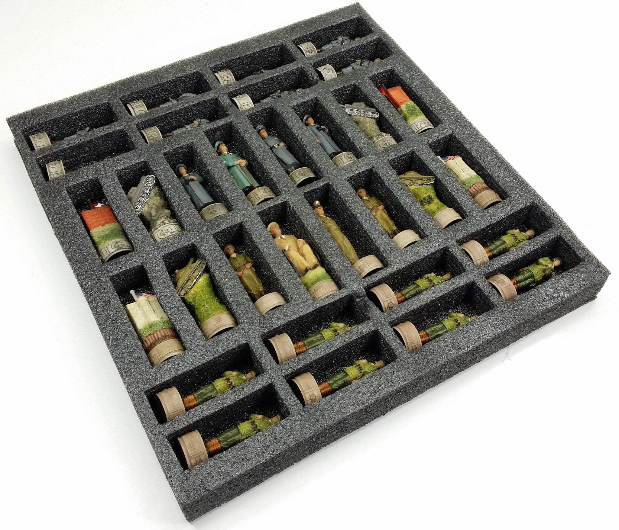 World War 2 US GERMANY Chess Set W/ 15" BLACK  WHITE GLOSS BOARD WW2