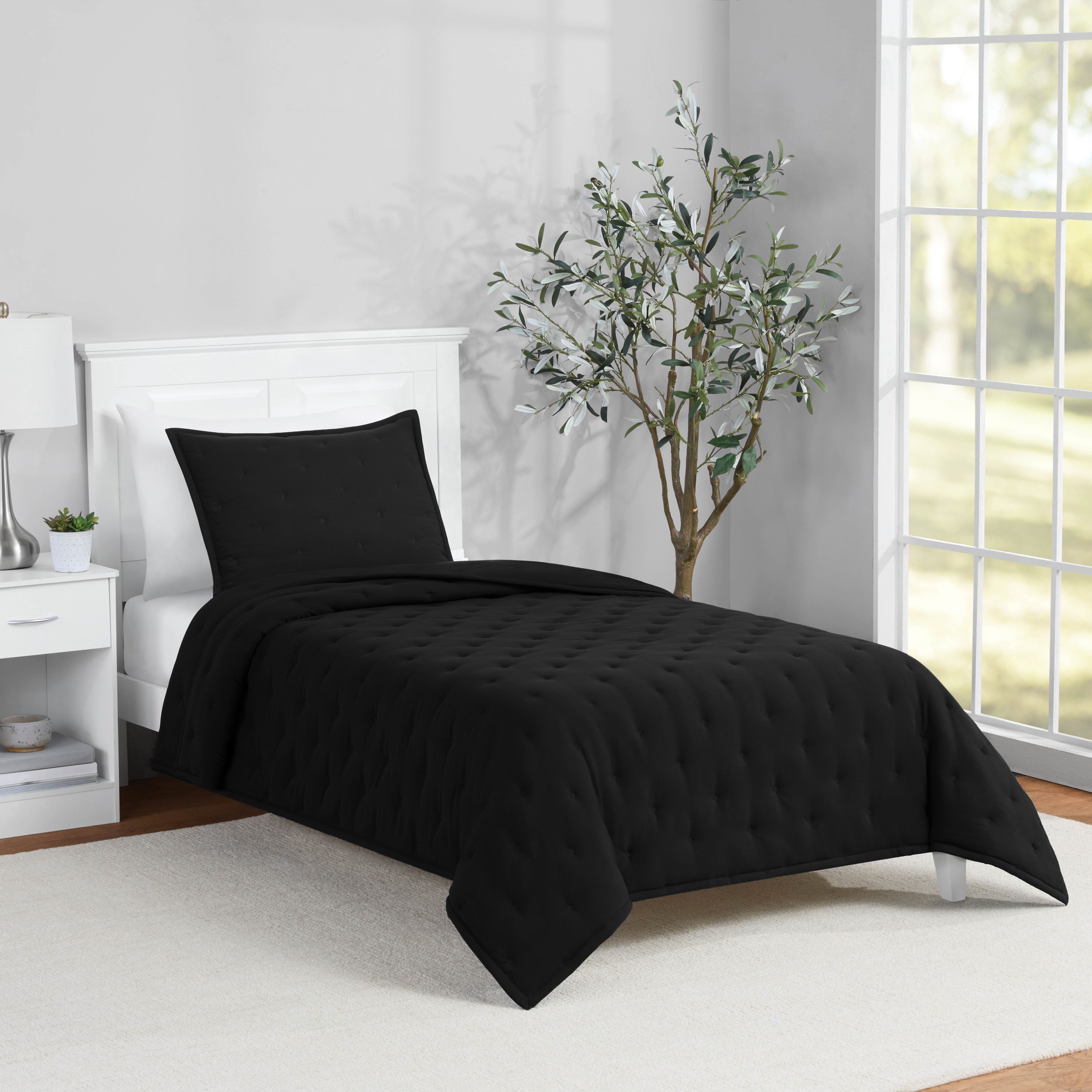 Mainstays Twin/Twin XL Comforter Set, Soft Lightweight & All Season, 2-Piece, Black