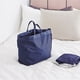 thumbnail image 1 of Bolso grande de nailon para mujer | Bolso bandolera impermeable de 35 l para el trabajo, la escuela, el gimnasio y viajes | Con cierre, ligero y con bolsa de malla | Negro, verde militar, azul marino, 1 of 7
