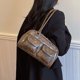 thumbnail image 3 of Bolso retro para mujer, bolso de hombro de moda simple de invierno, bolso de viaje portátil de gran capacidad, 3 of 6
