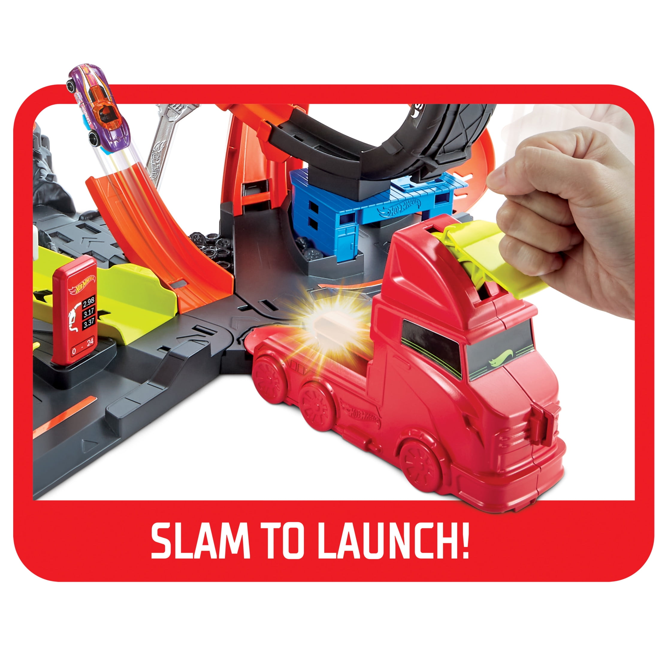 Hot Wheels City Toxic Gorilla Slam Playset & 1:64 Scale Toy Car with Lights & Sounds