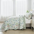 thumbnail image 4 of Juego de Ropa de Cama HoneiLife King de Microfibra con Edredón Floral de 3 Piezas, 4 of 9