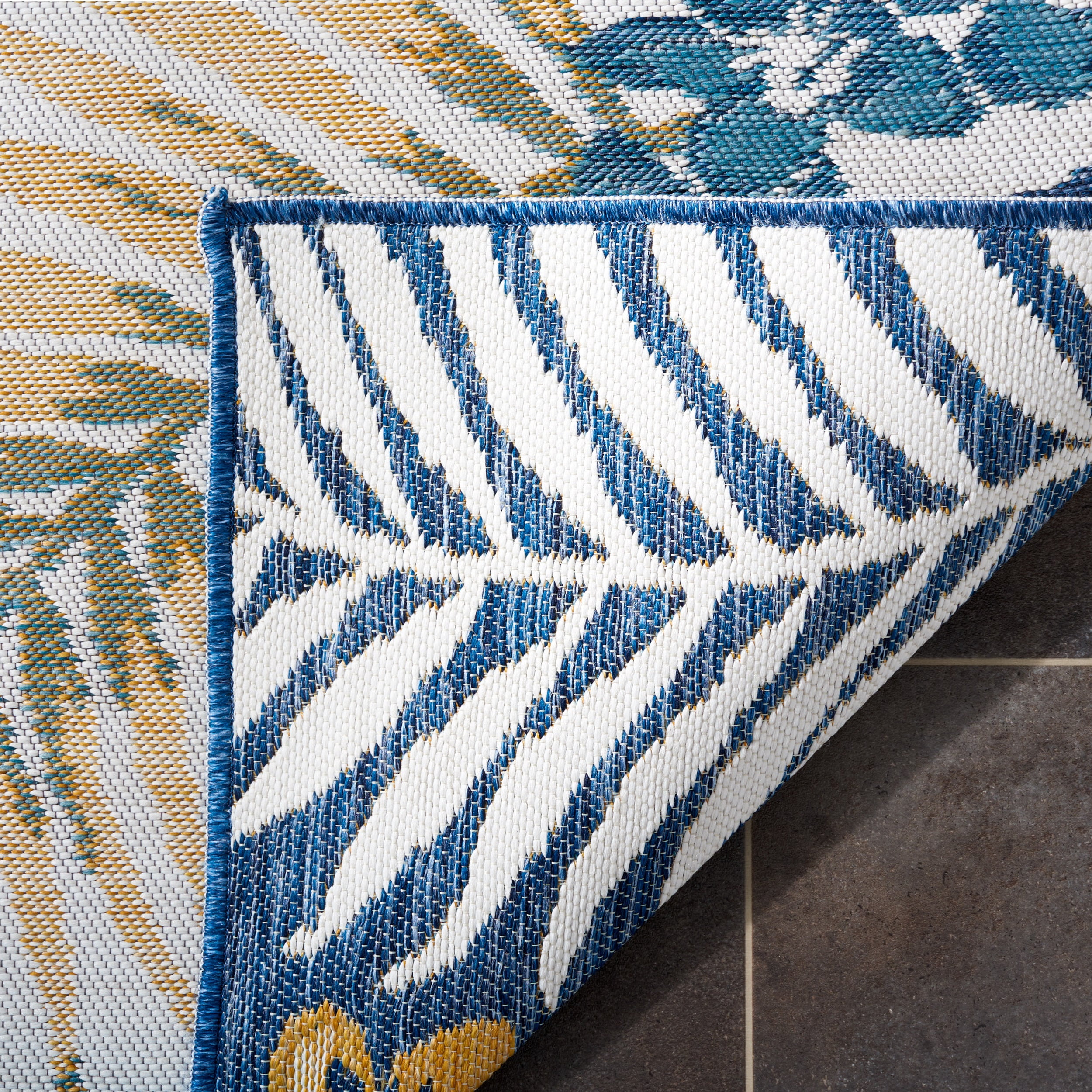 SAFAVIEH Sunrise Jane Floral Reversible Indoor/Outdoor Area Rug, Ivory/Blue Gold, 4' x 5'7"