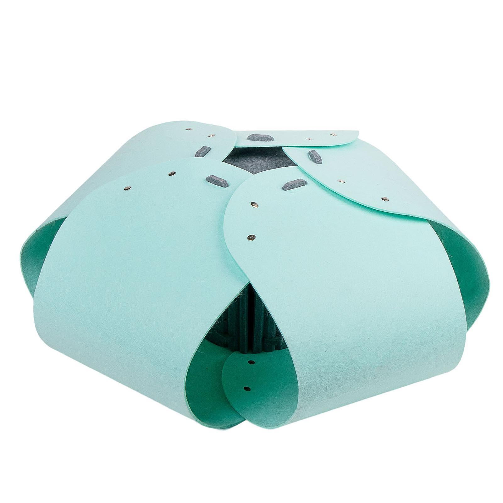 Fzaqwen Semi Enclosed Cat Tunnel Bed Soft Lightweight Cat Tent for Cats Kitten Snooze light blue