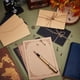 thumbnail image 2 of Set de papelería vintage con sobres y papel de carta (32 hojas), 16 sobres, 16 colgantes metálicos, 10,9 yardas de cuerda de cáñamo y 24 pegatinas., 2 of 6