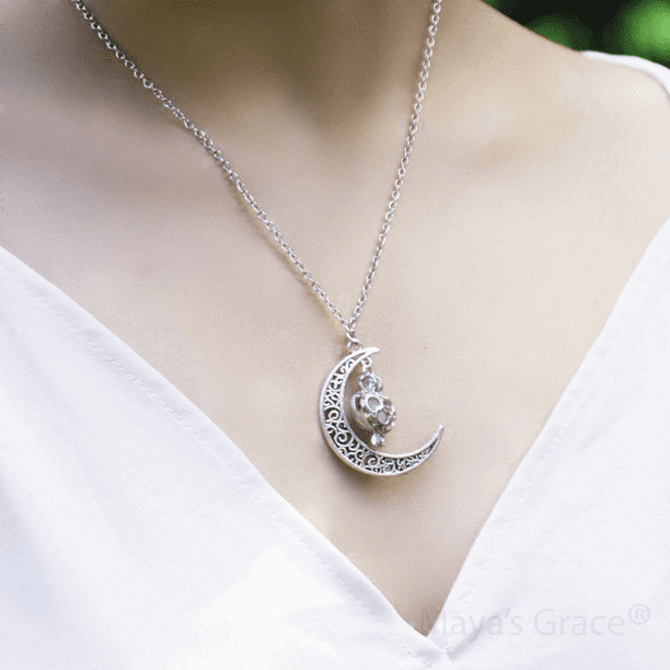 Necklace moon glow hot sale in the dark