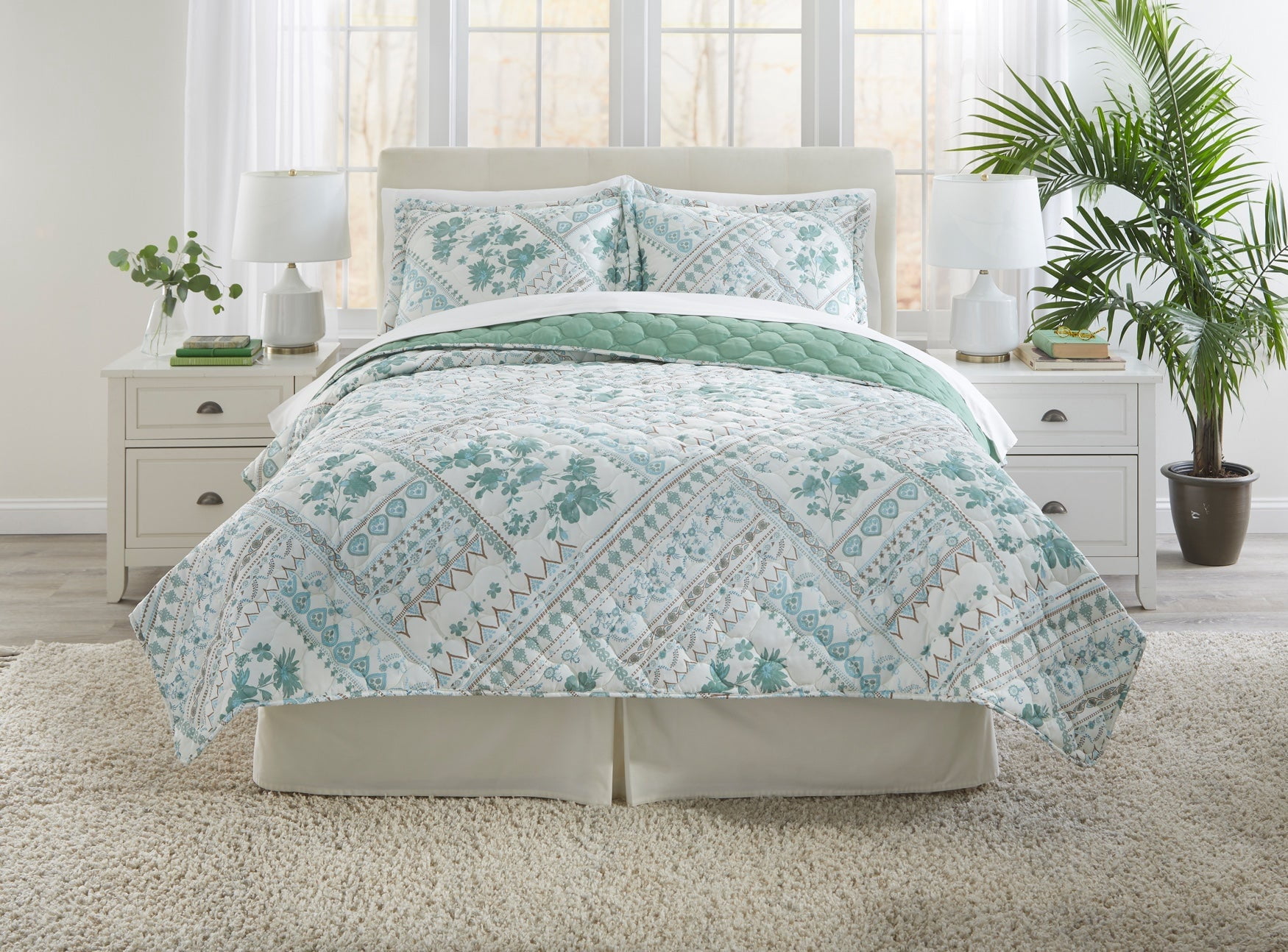 BrylaneHome BH Studio Reversible Quilt