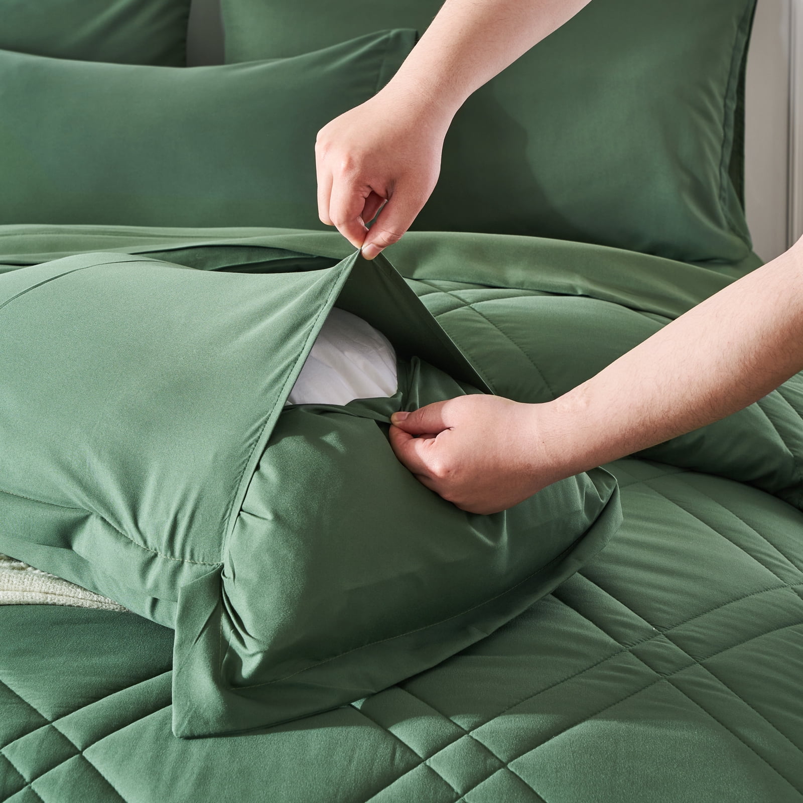 Davulos Comforters Queen Size, Queen Quilt Bedding Set 7 Pieces All Season Bed in a Bag Dark Green Comforter
