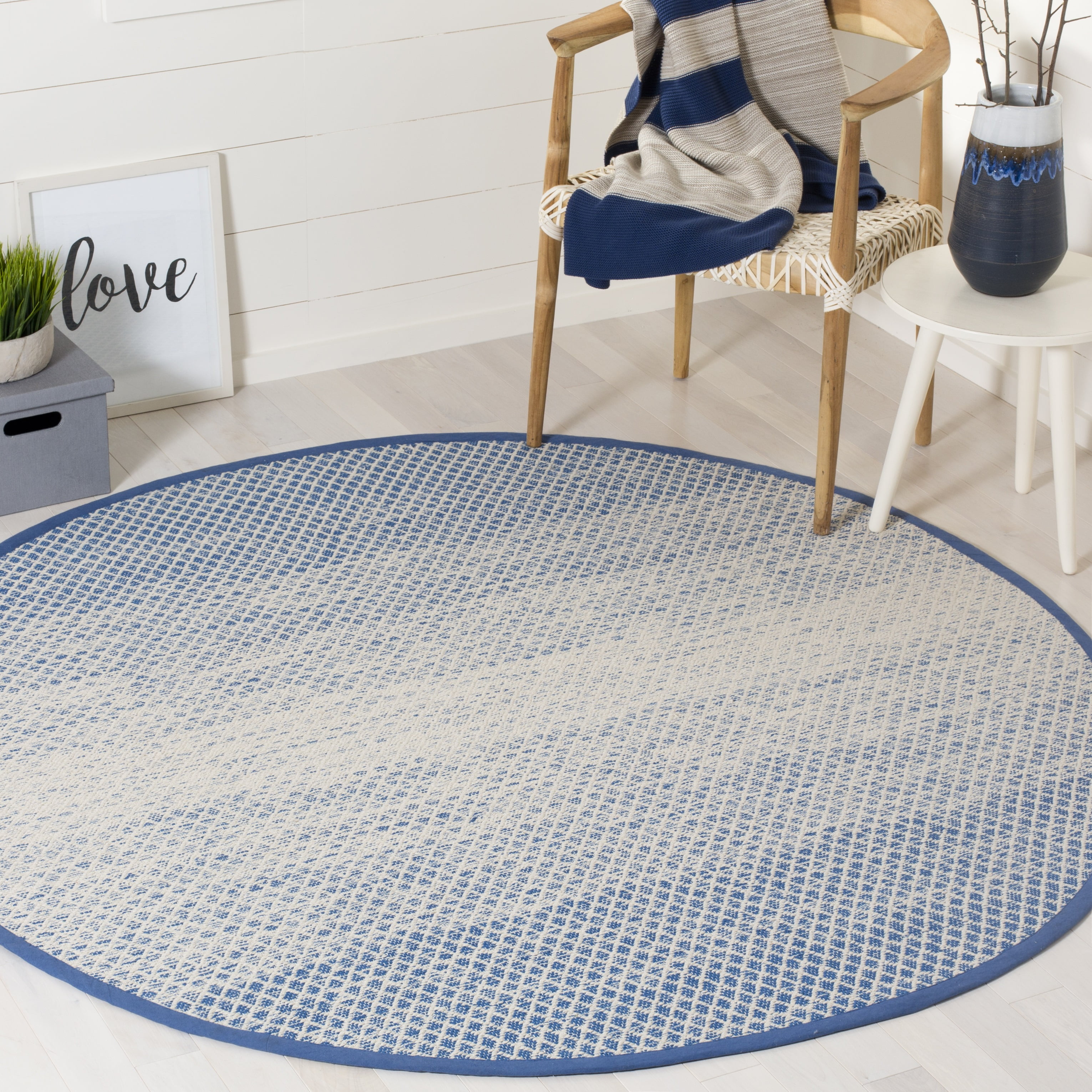 SAFAVIEH Montauk Vaughn Geometric Cotton Area Rug, Blue/Ivory, 8' x 8' Round