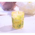 thumbnail image 4 of Vela votiva The Candle Company, 100% cera de abejas y lirio de jengibre, 4 of 7