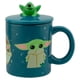 thumbnail image 3 of Taza Grande Cerámica con Tapa Esculpida en 3D, Diseño Mandalorian Baby Yoda, Star Wars Capacidad 532 ml, Azul, 3 of 4