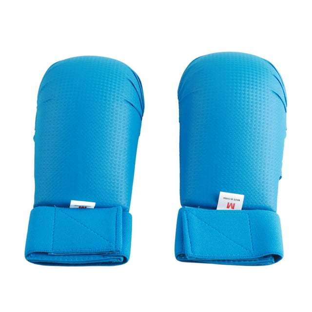 Un par de guantes de boxeo Protector de manos de Karate con protector de pulgar para entrenamiento de juegos deportivos de artes marcialesAzul M