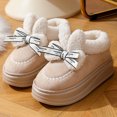 thumbnail image 3 of Zapatillas de algodón de tacón alto y suela gruesa para el hogar de las mujeres Zapatillas de conejo lindas de estilo coreano de invierno más terciopelo para mantener el calor y antideslizantes para a, 3 of 5