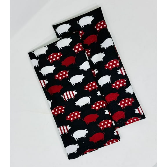 Drew Derose Designs whimsical pig 2 towel set