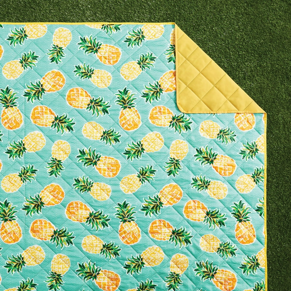 Mainstays Pineapple Outdoor Blanket with Water Repellent Treatment, 1