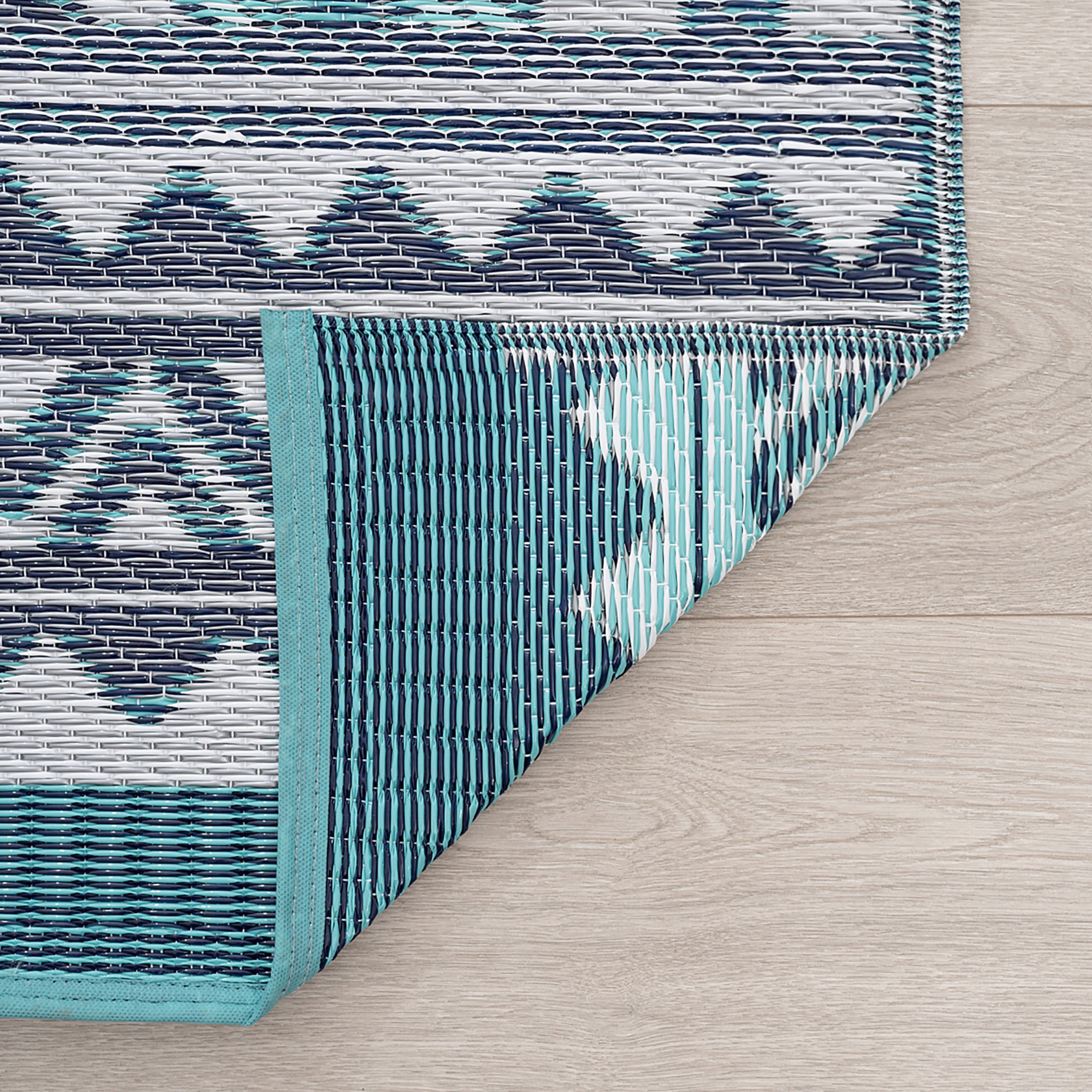 9x12 Reversible Aqua and Cream Polypropylene Outdoor Geometric Area Rug