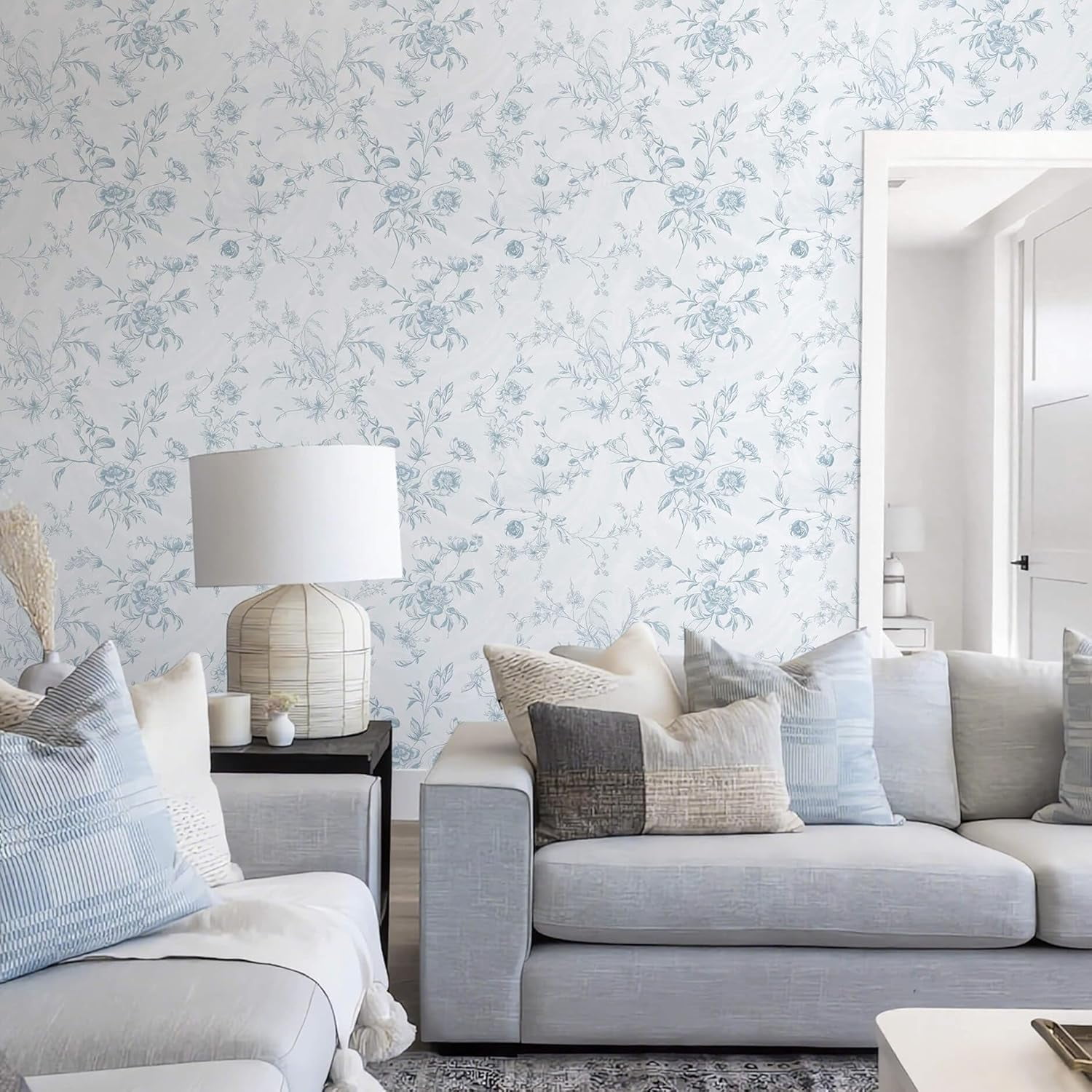 Blue Wallpaper Peel and Stick Floral Vintage Stick on Wall Paper French Textured Contact Paper for Cabinet Removable Self Adhesive Wallpaper Vinyl Roll Shelf Deco, 17.3x196in