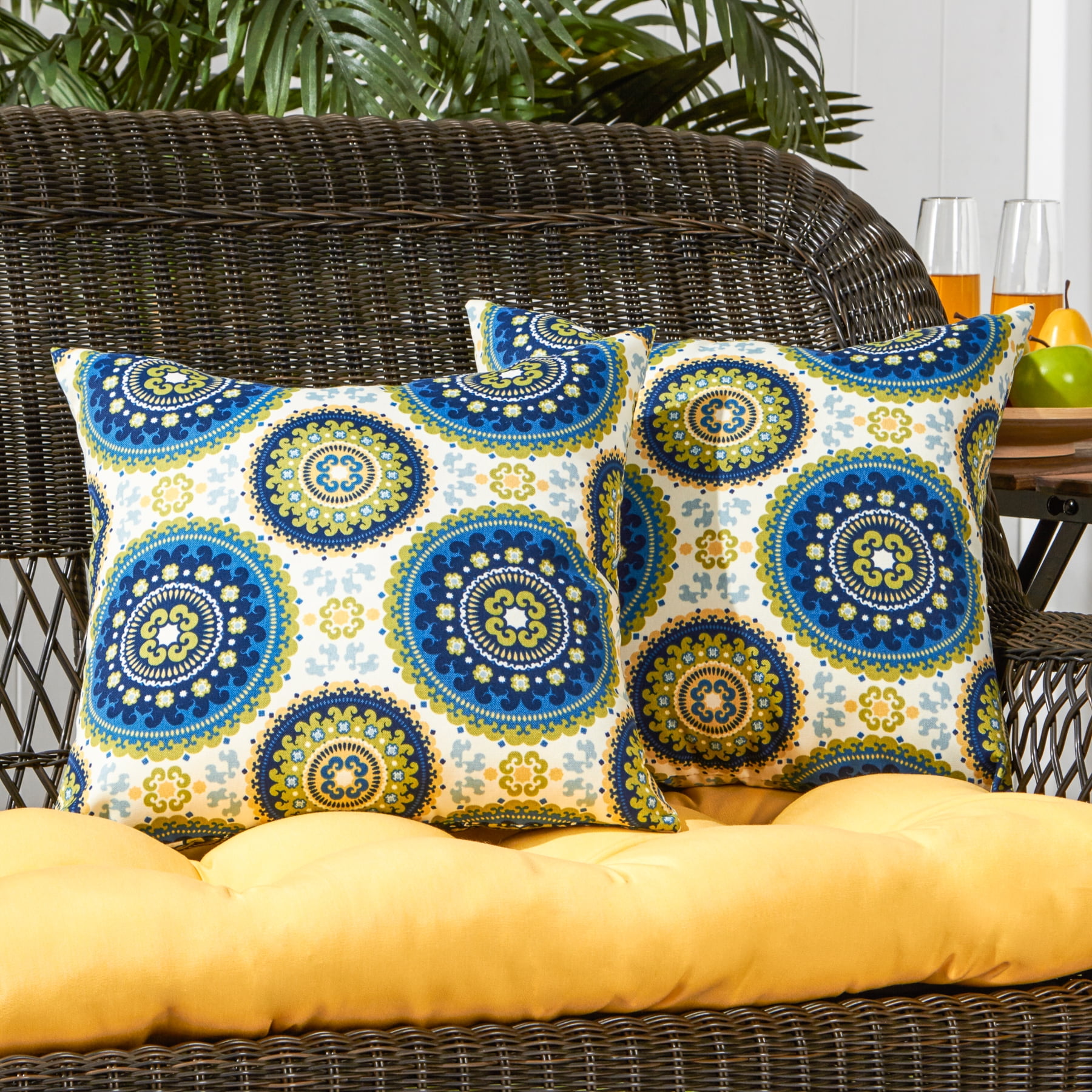 Summer Medallion Outdoor Square Throw Pillow (2pack)