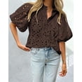 thumbnail image 3 of Blusa PRETTYGARDEN Cuello en V con Encaje Calado Café M, 3 of 7