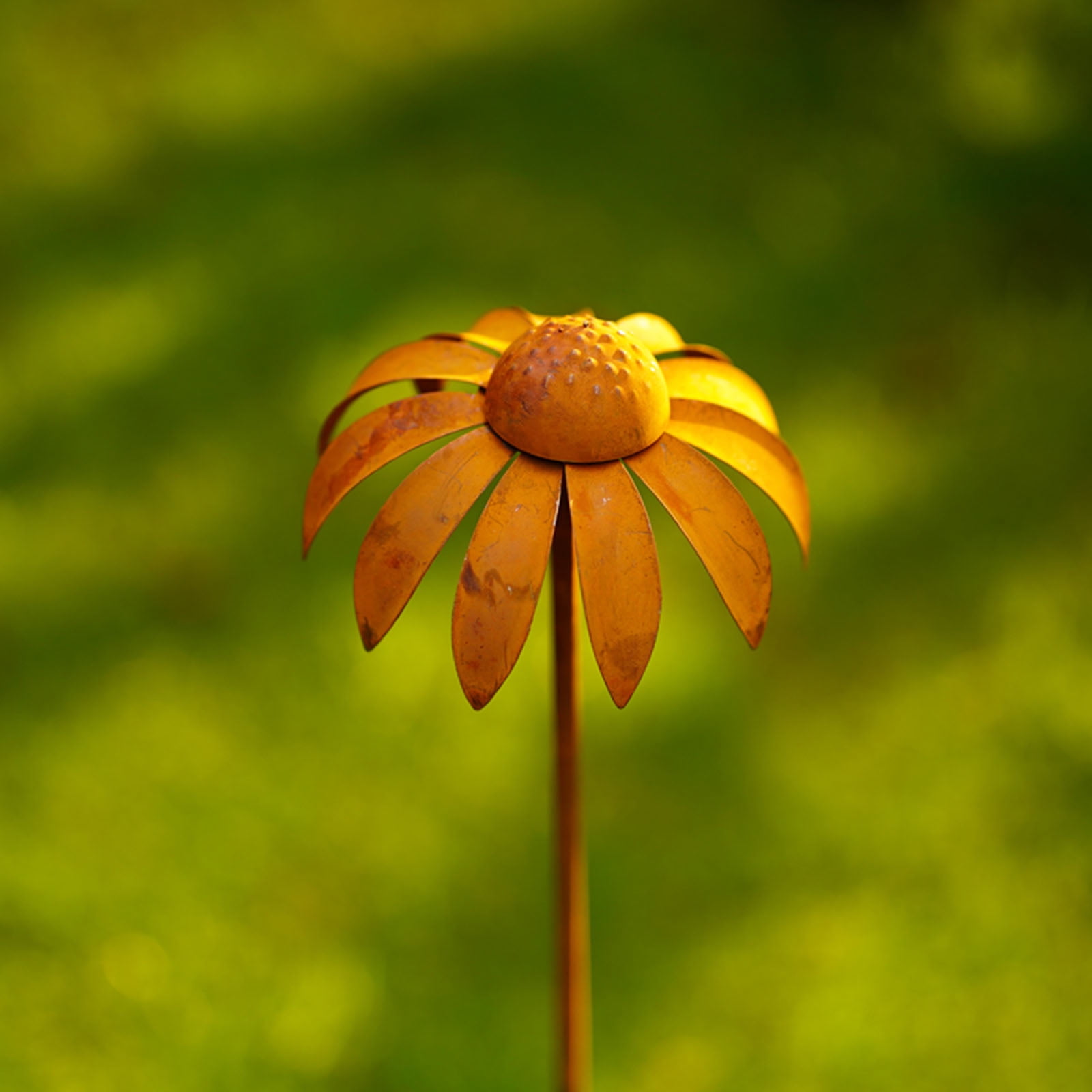 Aged Finish Iron Echinacea Coneflower Garden Stake Decorative Plant Sculpture for Patios Landscape