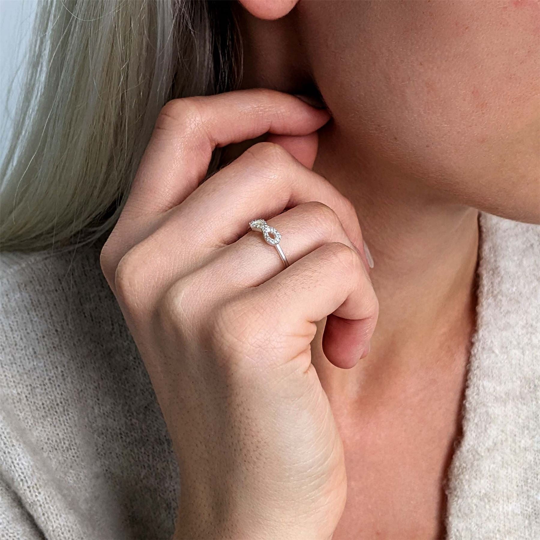 Silverly Women's 925 Sterling Silver 22 Cubic Zirconia Pinpoint Silverly Women's 925 Sterling Silver 22 Cubic Zirconia Pinpoint