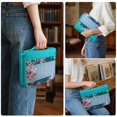 thumbnail image 2 of Set de funda de biblia Faithful Hers de piel sintética con estampado floral para mujer, 2 of 8