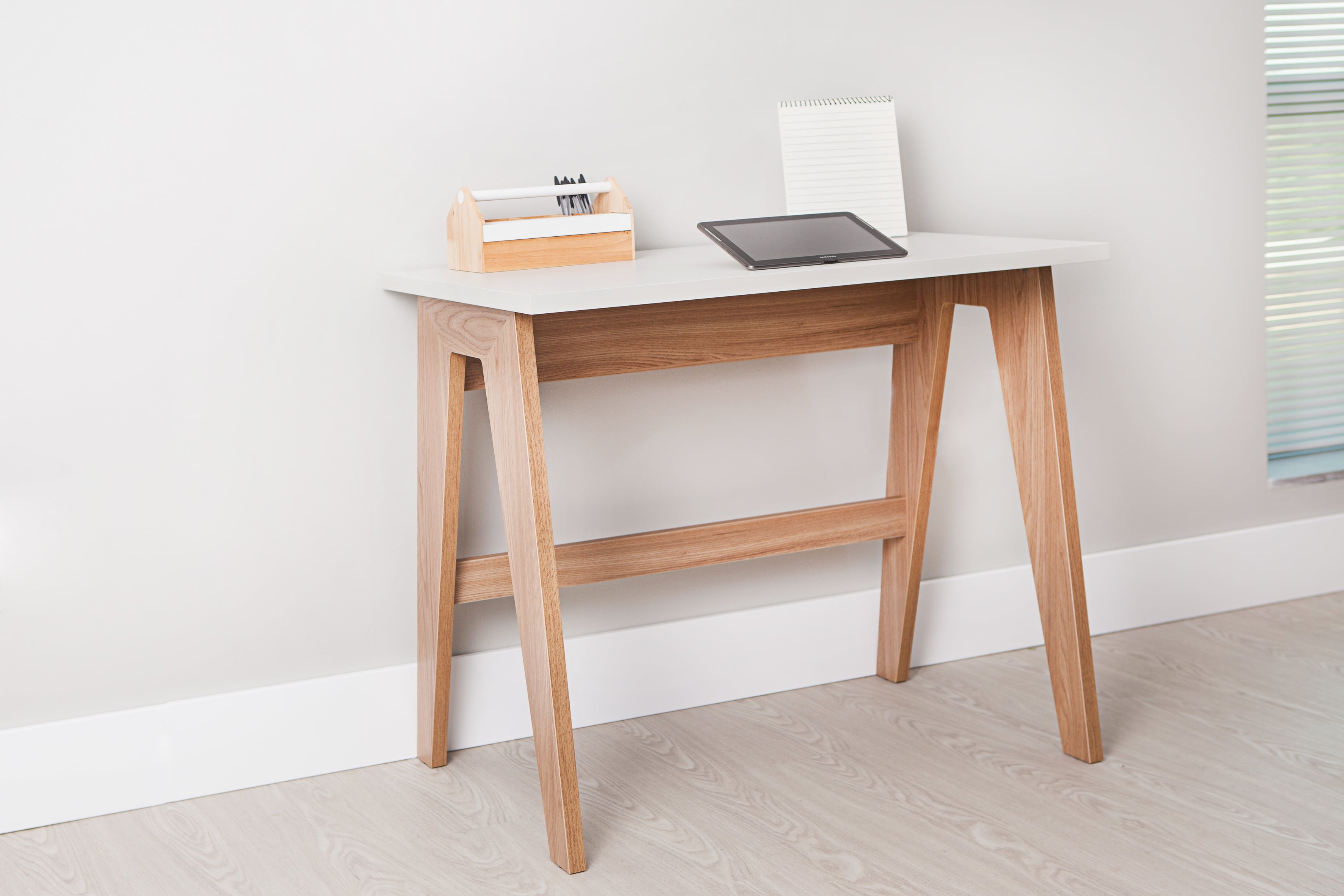 Ideaz International Trendline Writing Desk, Wood/White Finish