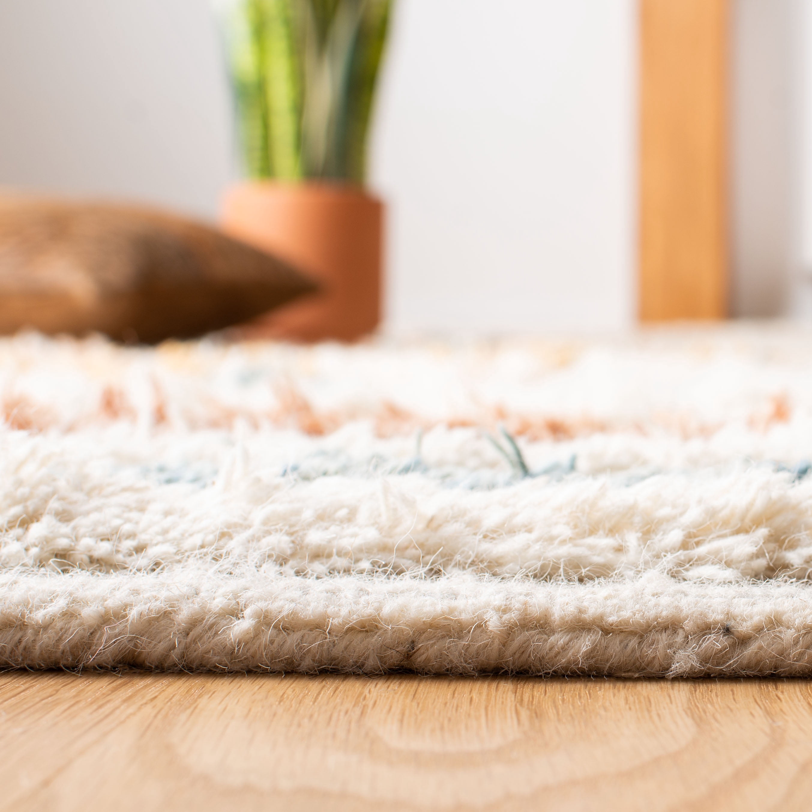 SAFAVIEH Kenya Arturas Southwestern Wool Runner Rug, Ivory/Blue, 2'3" x 10'