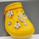 thumbnail image 5 of Zapatos con agujeros con hebilla decorativa de mariposa y flores, accesorios de metal para zapatos con agujeros punk, hebilla para zapatos, accesorios para zapatos de jardín, 5 of 5