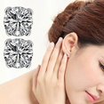 thumbnail image 4 of Pendientes Yashi de 4 Piezas con Diseño de Aleación Sin Perforaciones con Imán y Diamantes de Imitación, 4 of 5