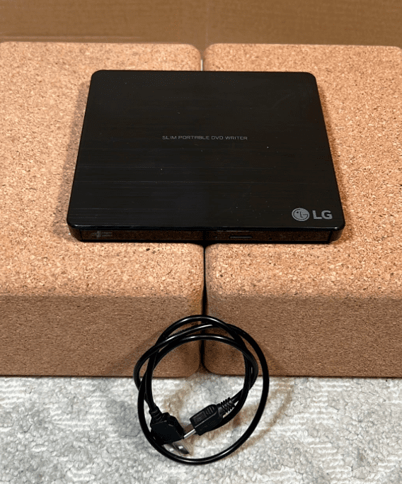 LG Electronics 8X USB 2.0 Super Multi Ultra Slim Portable DVD Writer