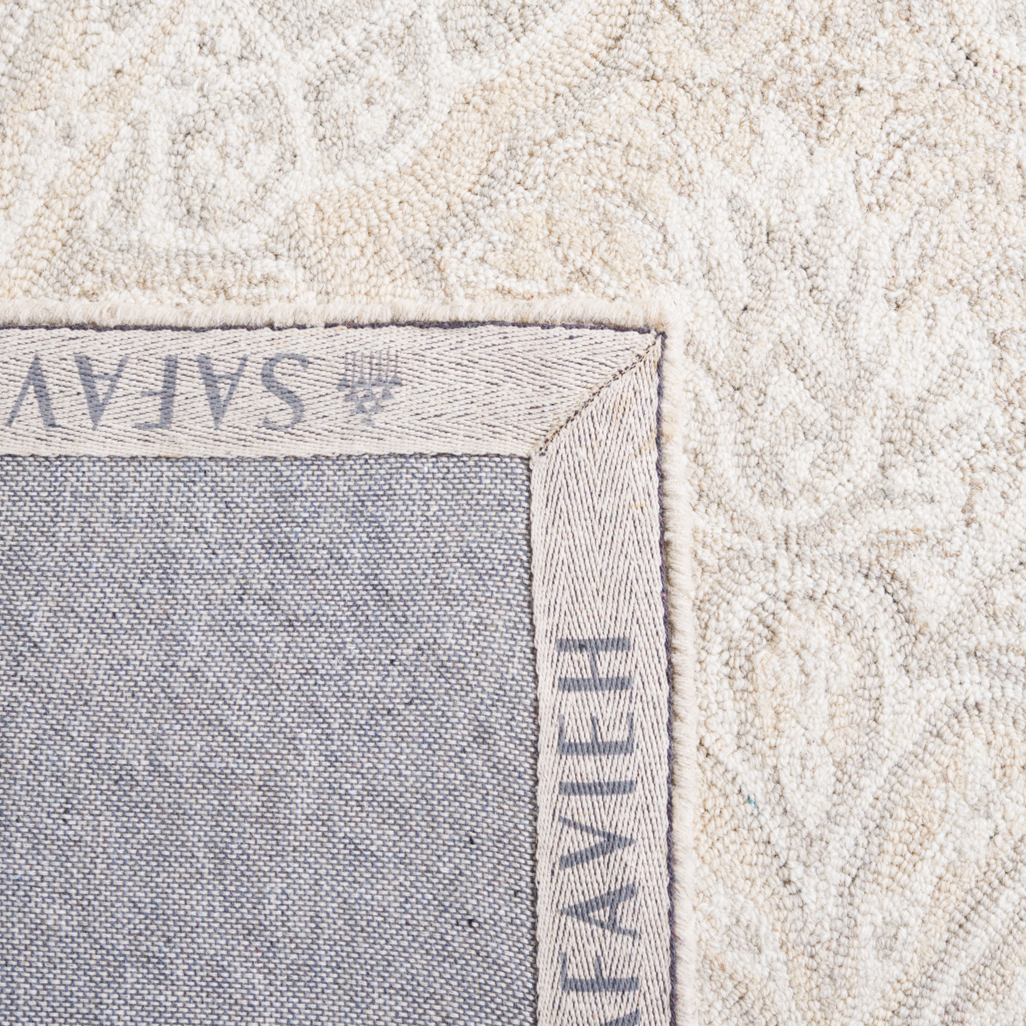 SAFAVIEH Micro-Loop Deziree Floral Runner Rug, Beige, 2'3" x 9'