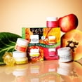 thumbnail image 2 of Set de cuidado de la piel Farmacy Bestsellers Green Clean, Honey Halo +, 2 of 9