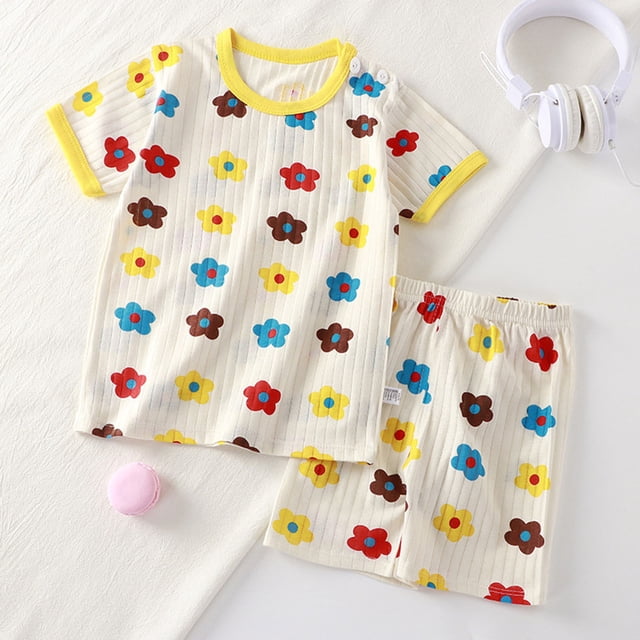 YOUSNH Clothes Set Summer New Children's Cute Cartoon Pattern Short Sleeved T Shirt + Shorts Casual Two Piece Set Girls Outfit Sets Yellow 4-5 Years
