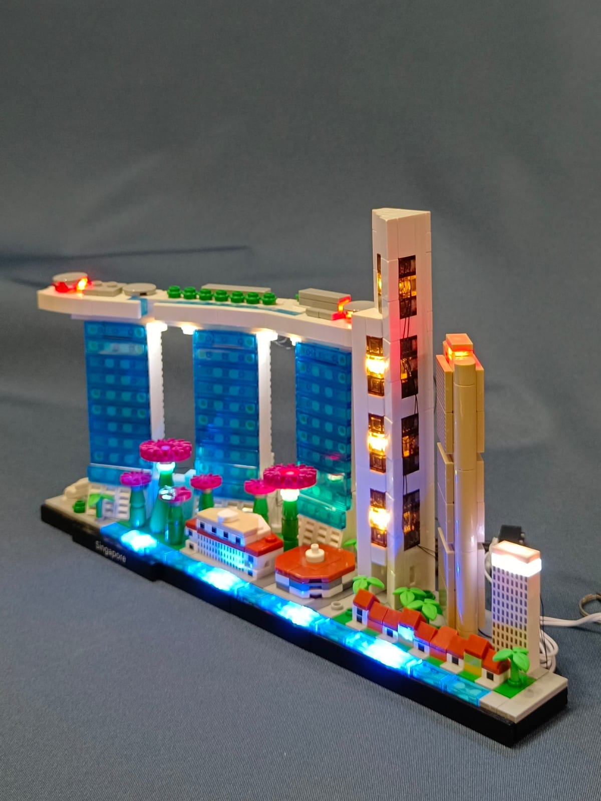 LEGO 21057 Architecture Skyline Collection Singapore Toy Building 