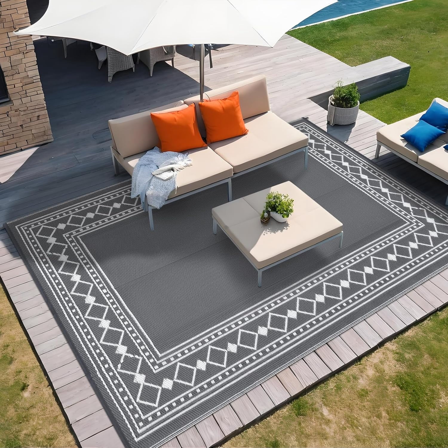 Riedhoff Outdoor Rug 9'x12', Geometric, Gray & White