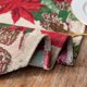 thumbnail image 5 of Puntoco Bandera de mesa con flores navideñas de algodón teñido en hilo navideño, bandera para la cola de la cama, decoración navideña, mantel, 5 of 8
