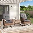 thumbnail image 1 of Juego de 2 Sillas Mecedoras de Ratán – Color Marrón – Cojines Grises – Mesa Incluida – Resistentes a la Intemperie – Jardín o Patio – Muebles de Exterior 3 Piezas, 1 of 8