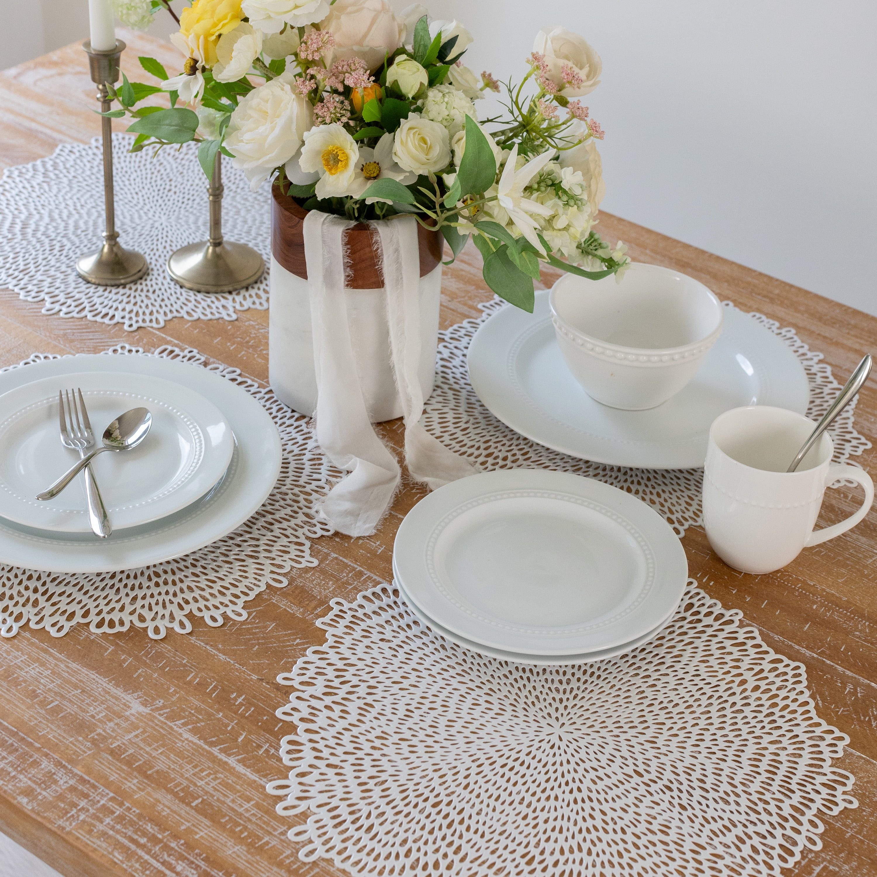 Mainstays Blossom Pressed Vinyl Table Placemat White 15.25" x 15.5"