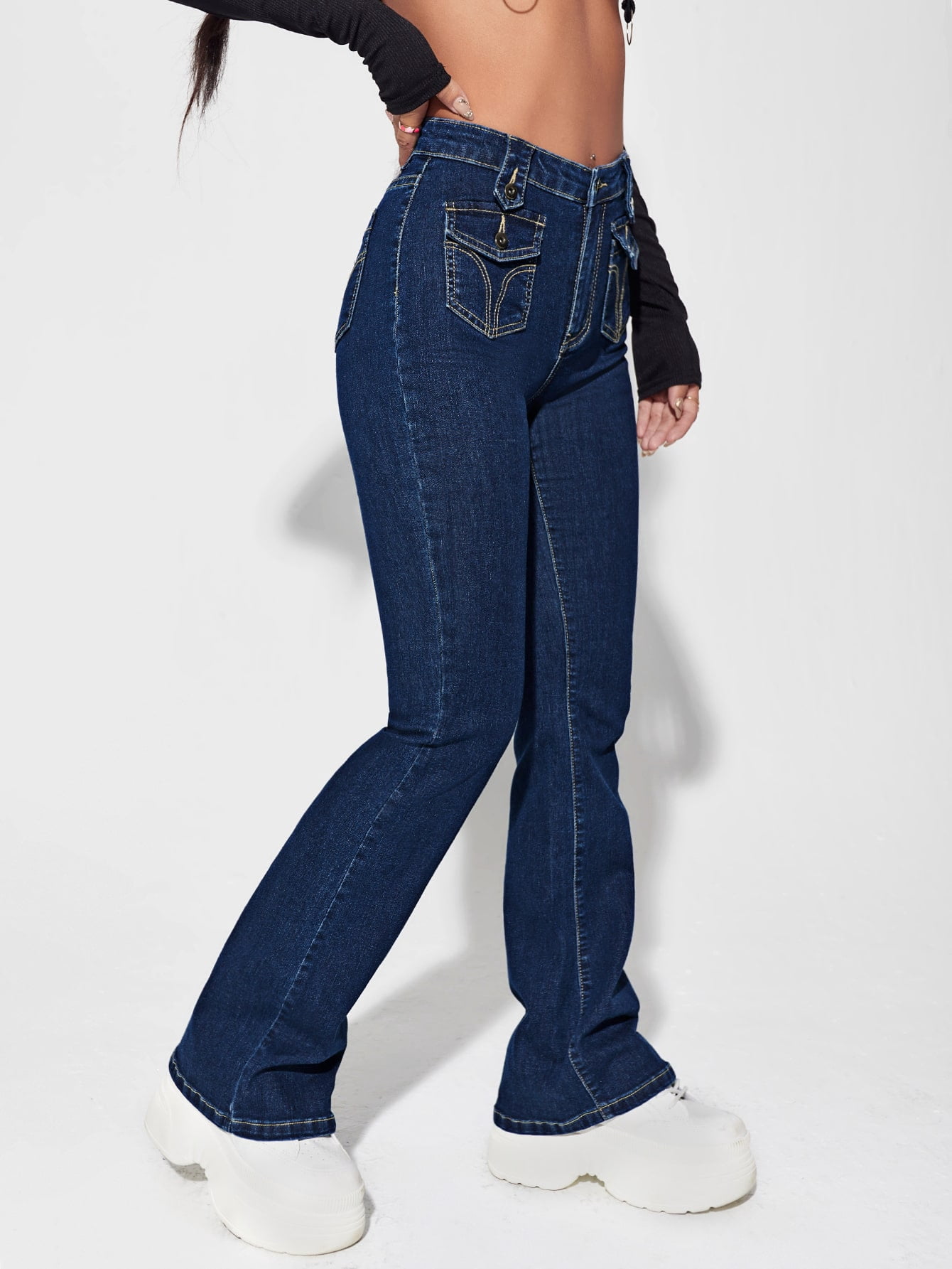 Women's Flap Pocket Flare Leg Jeans 