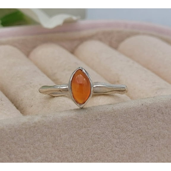 Natural Carnelian Solitaire Ring-Carnelian Birthstone Ring-Carnelian Vintage Ring Sterling Silver-Carnelian Agate Ring-Red Carnelian Ring