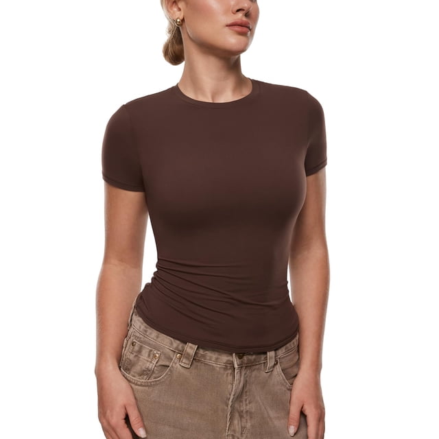 Remera INLYRIC Inbarely de Doble Capa Ajustada Avellana XL