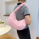 thumbnail image 2 of Bolso Hombro Acolchado Y Hinchado para Mujer Bolso para Mujer Y Niña Color Sólido Suave (rosa), 2 of 9