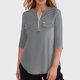 thumbnail image 2 of Camiseta informal de mujer con mangas 3/4, cremallera y bolsillos. Prenda funcional y elegante., 2 of 5